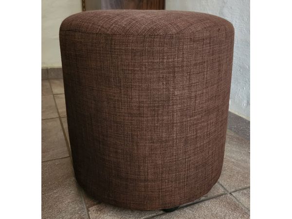 ~/upload/Lots/116228/AdditionalPhotos/si7svouorbgjo/1 dark brown foot stool_t600x450.jpg